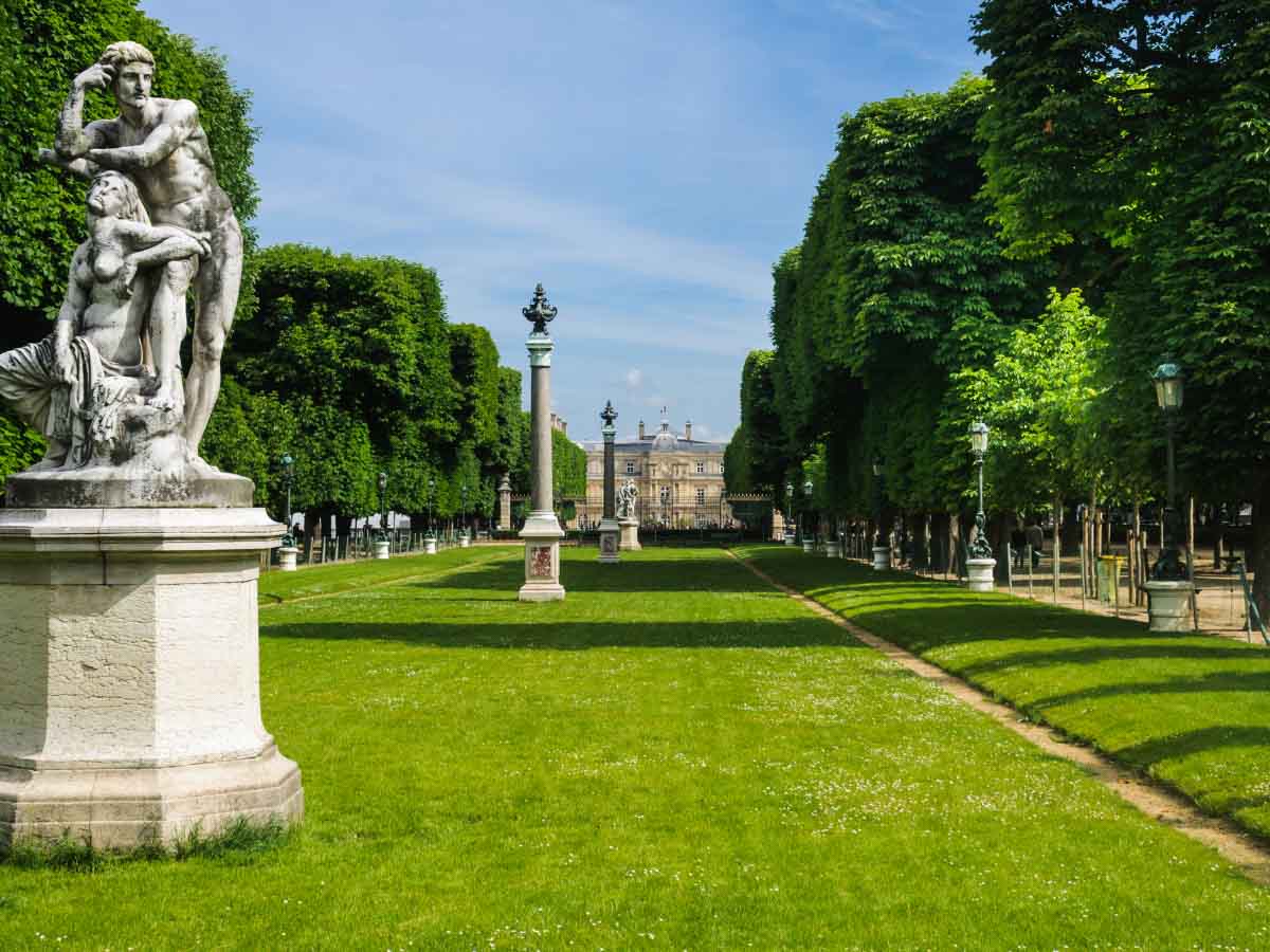 Dog Friendly City Guide: Paris, France