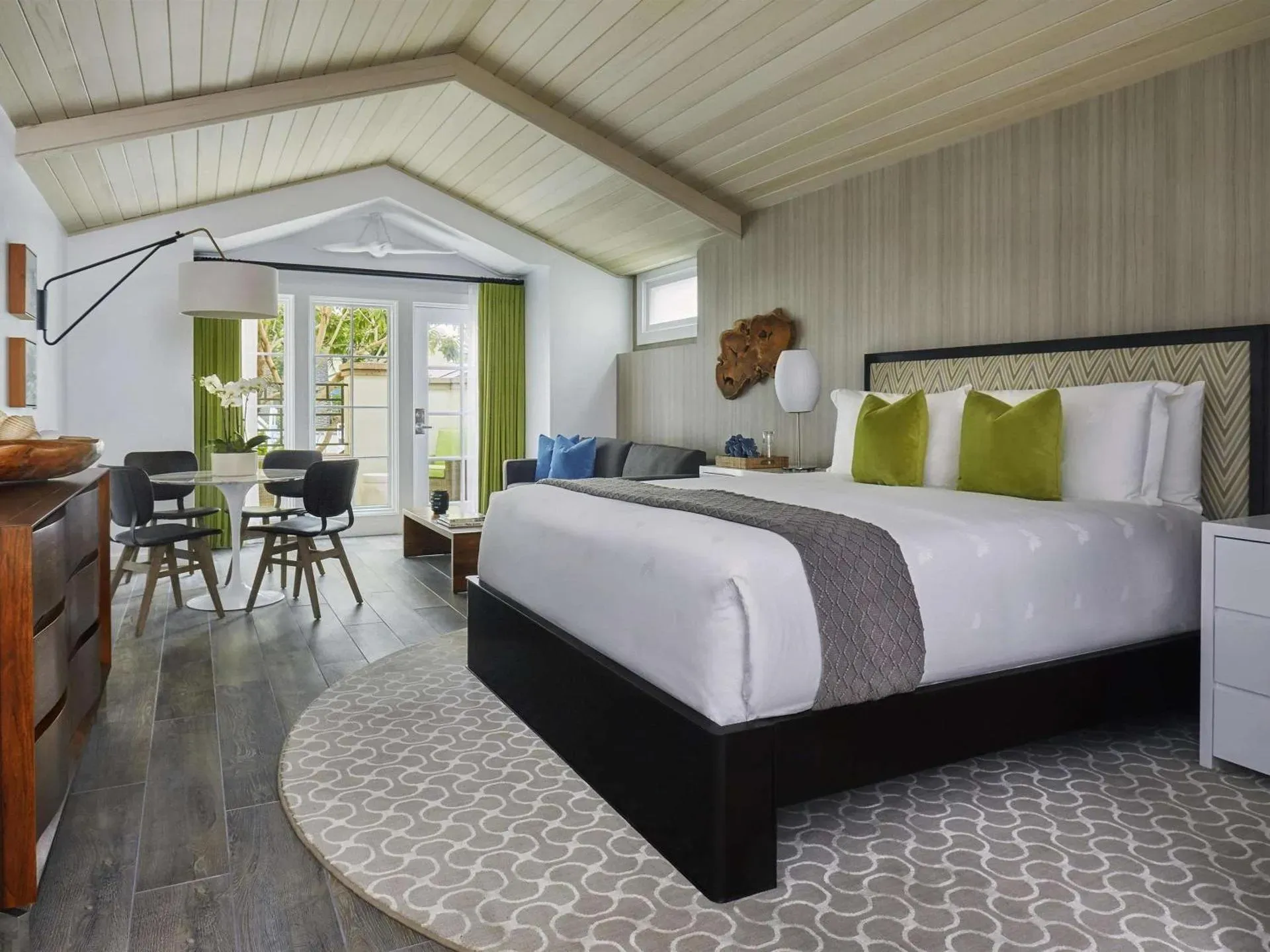 A bungalow bedroom at the Fairmont Miramar